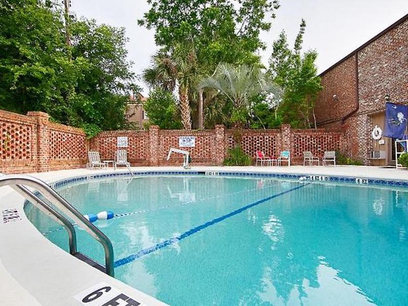 7A8F73D2BB9B8992351D757F4CE0DCB6