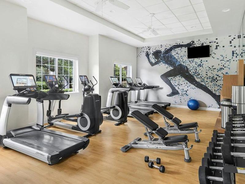 77A9B369DD68846126C63B4E9CBDAAB7