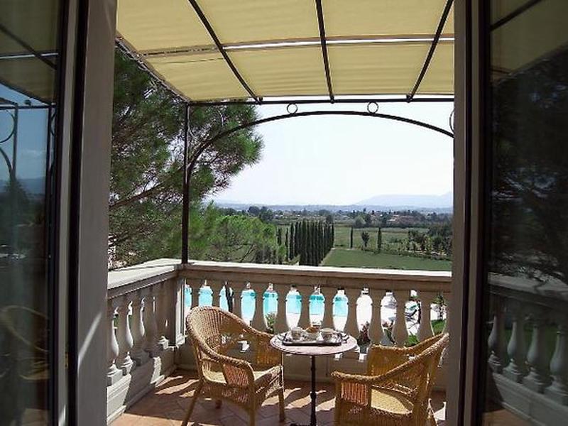 226F06B6805F49D04661810E9B705C12