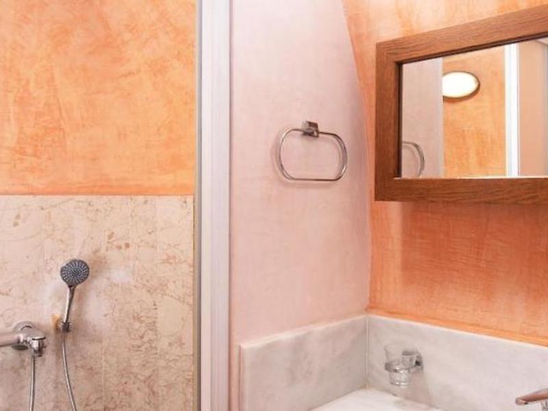 9904220744CE70154B4B1FBA4C14AFDC