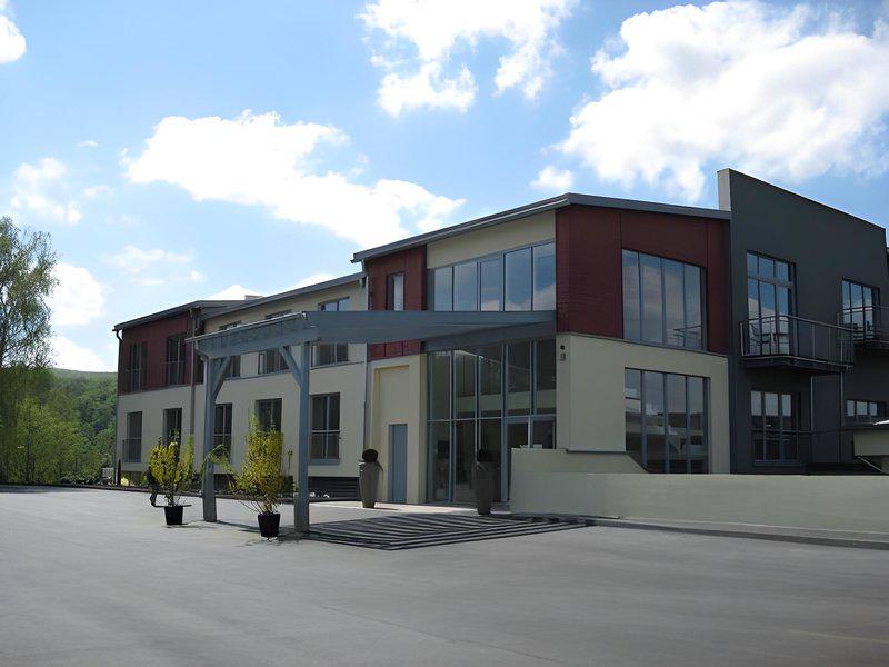 988229FF4BD535693518974044F15415