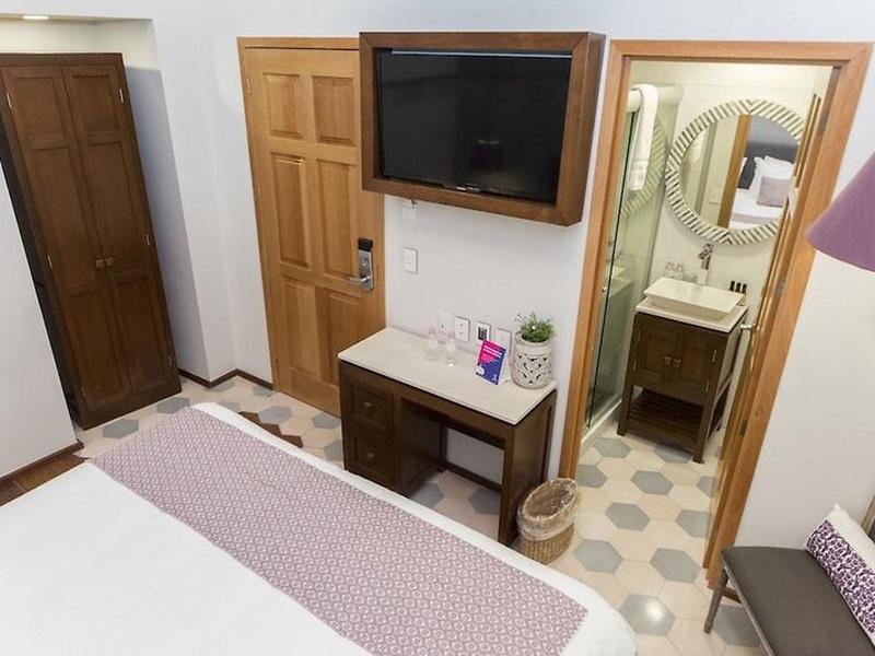 E726EC8DC1624DCF114B82621A88A619