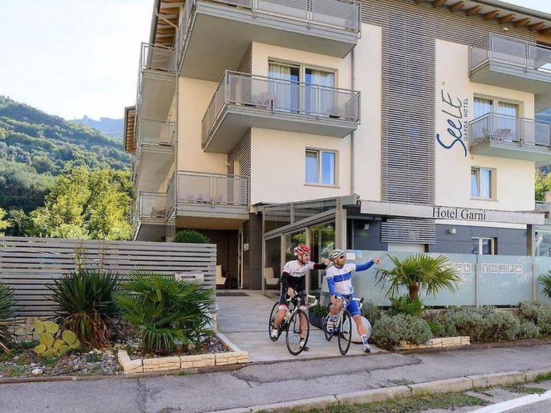 757B841FF01CFF081FD0937FBEED0FF2