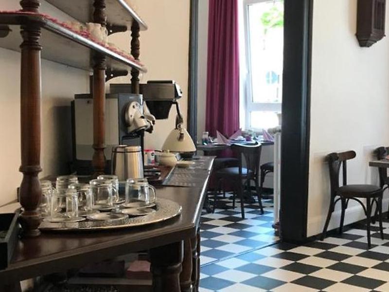 8D7FAAF0EE53E3CC3BE184A772F0E97E