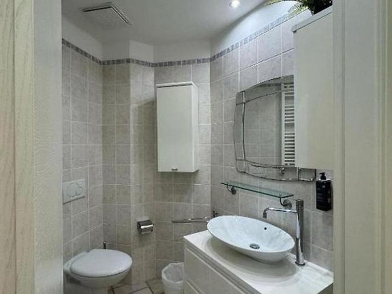 DE48B72E2EBA0A828772F81F99453798