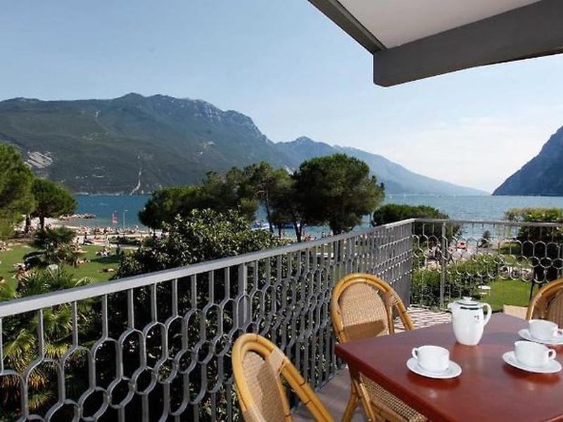 FD1E6D3EACF824129BF8F78A7FA5F9AD