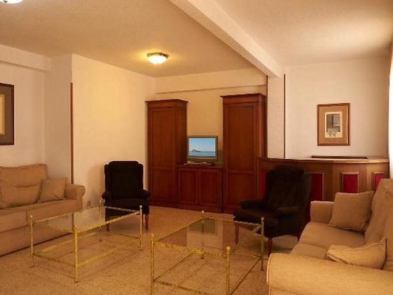 4C7083A518C3177C953019F3A96949E1