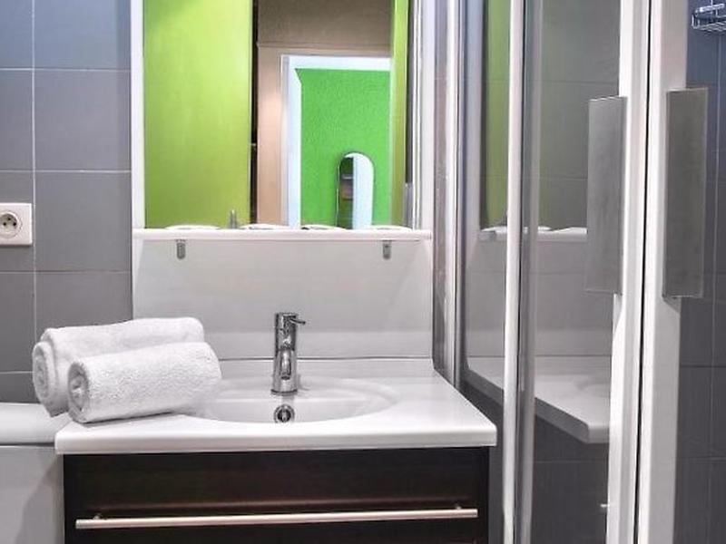 8755AE49B4F42517FC443C4DB5371CB4