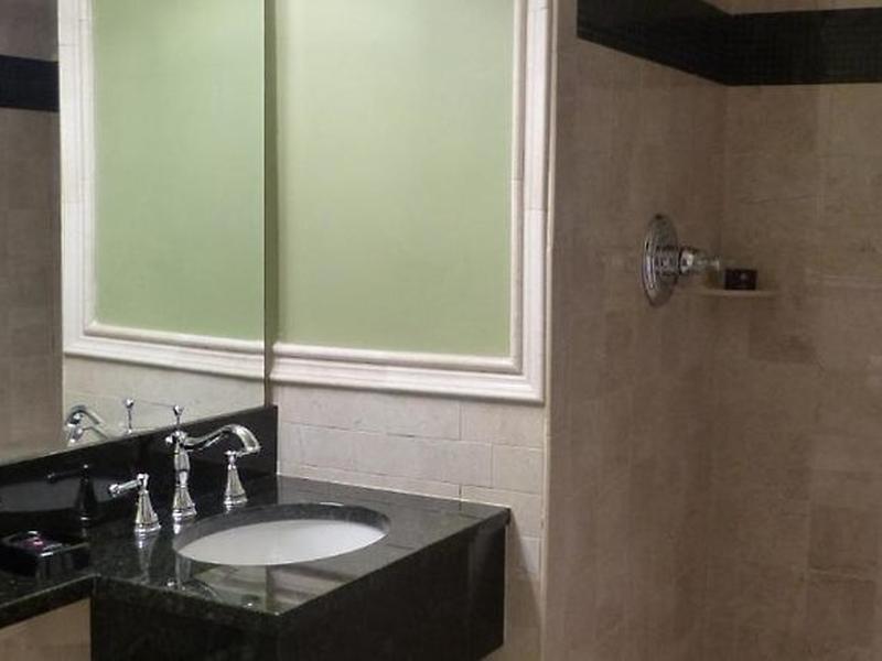 9902B9D987C122C5F4A034A65509206E