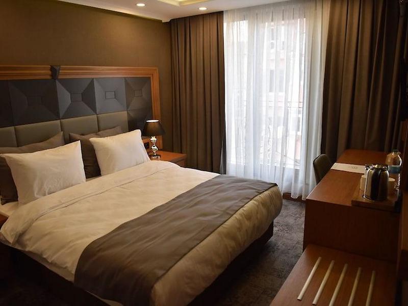 2B8B390C1235AF78FD1BE85CA78F3D56