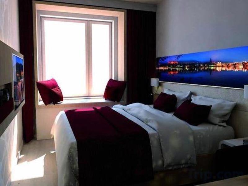 F169DDCFDE633C29C443E93D405AB7BA