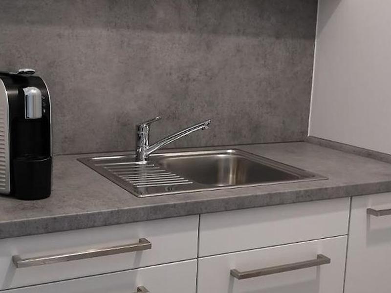 33F3800FB113B6BB059E44F49365C610