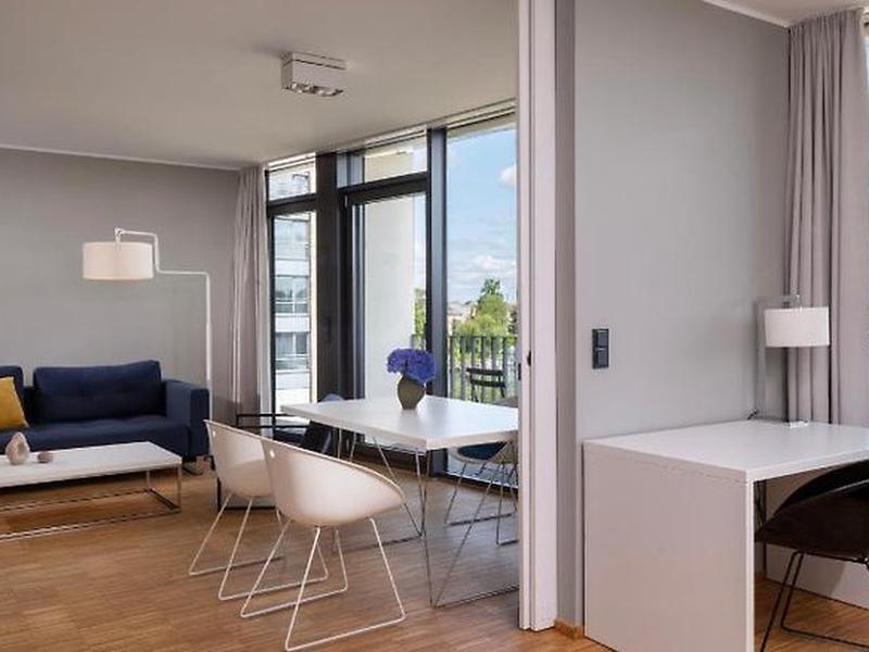 56B83C05F392523E1237464E85B8F14C