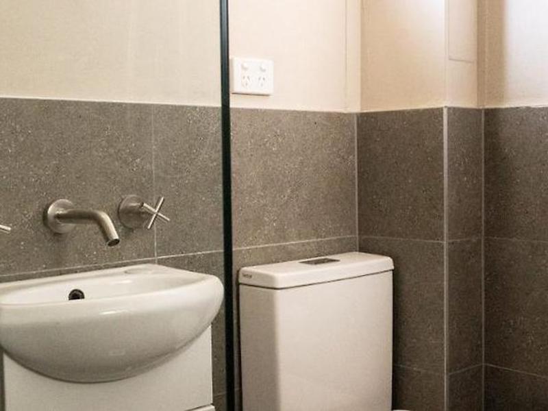 B557A40120127F2E59718BA1ED150718