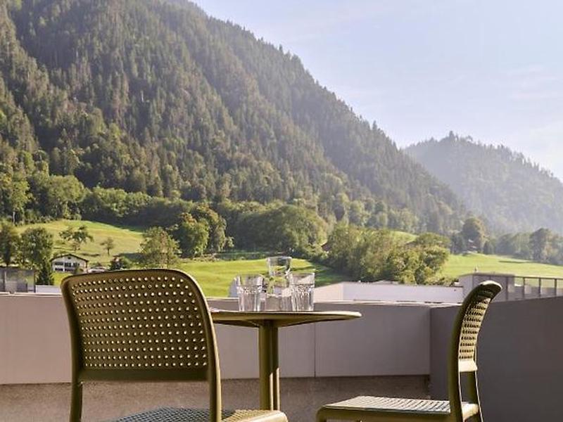 1BDCC773D5EBFB30462243E5B947D9F3