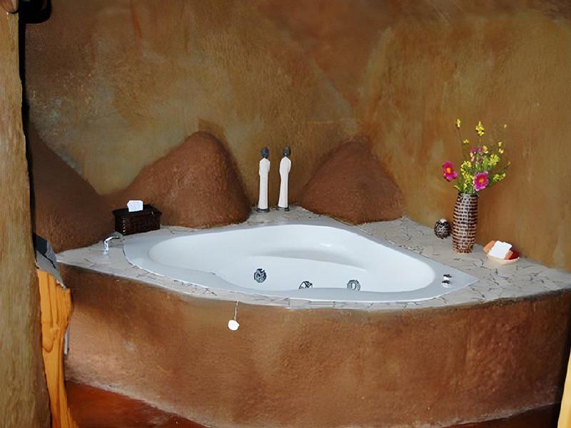 7687C4FC92452F56DE866BD3F540F4B8