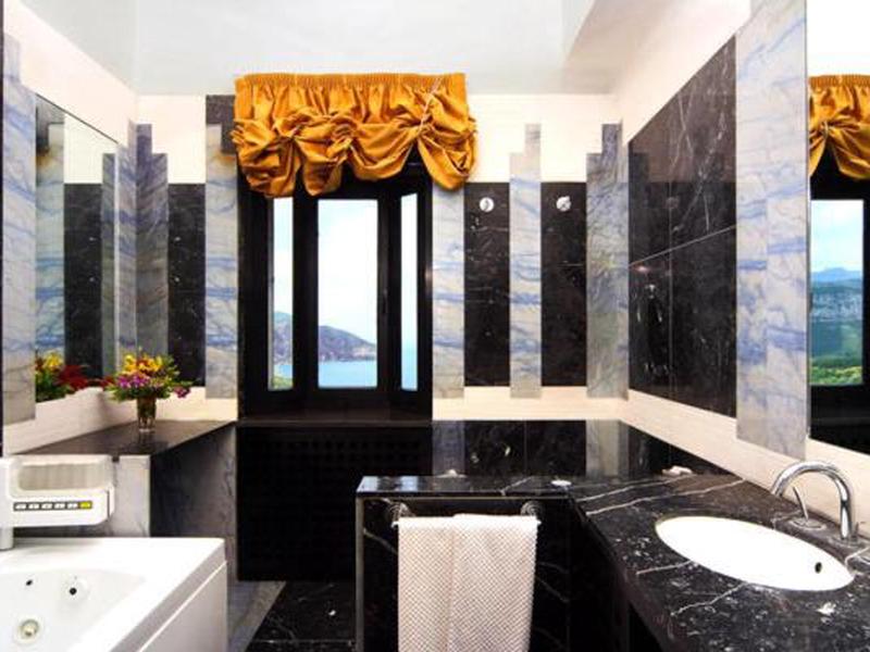 BFB45595BA3A04702127B15A36663341