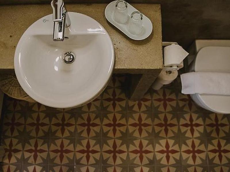 17179885DB289C30052C84DE1774D9CA