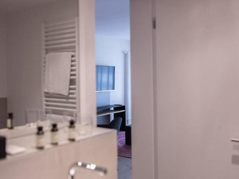 2218AD08B210D53C20D719FD0A0C4BE2