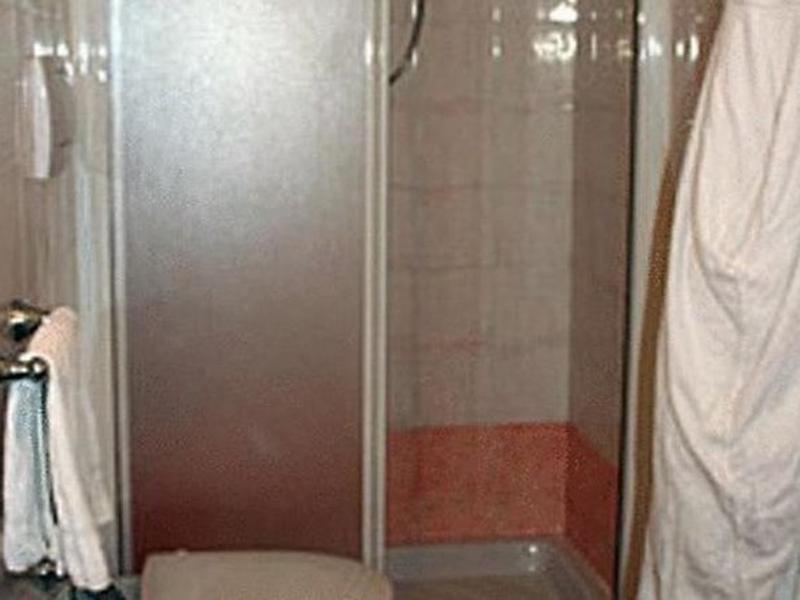 04FB69DAF8B9D53F7A033D6CAEFCBB2C