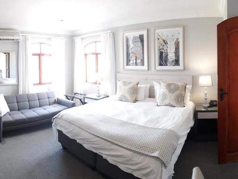 E44EA9208B0E4A18B25795DB8756F0EF