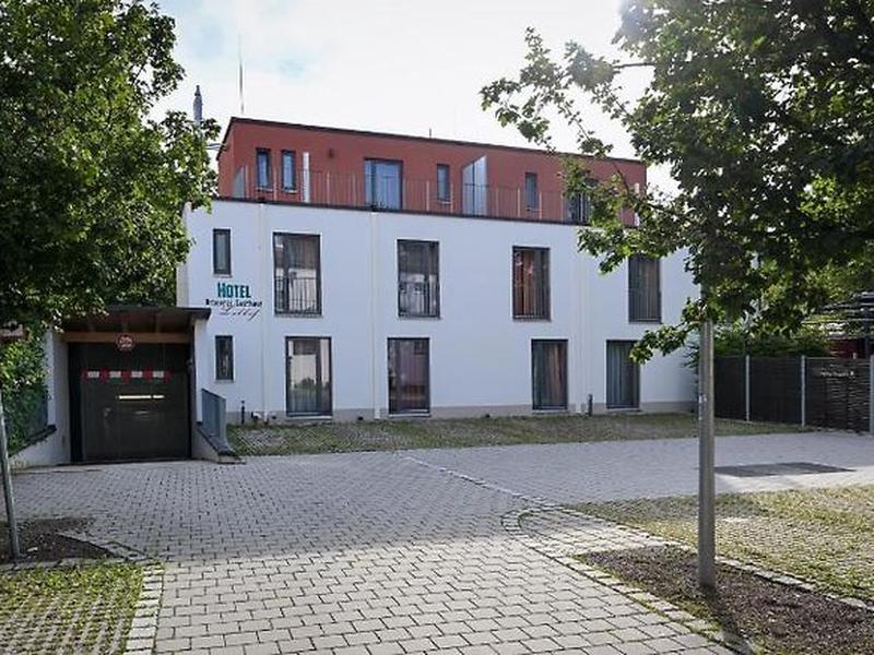 25DAE0A9AD5283171C21CFCE4B4738CC