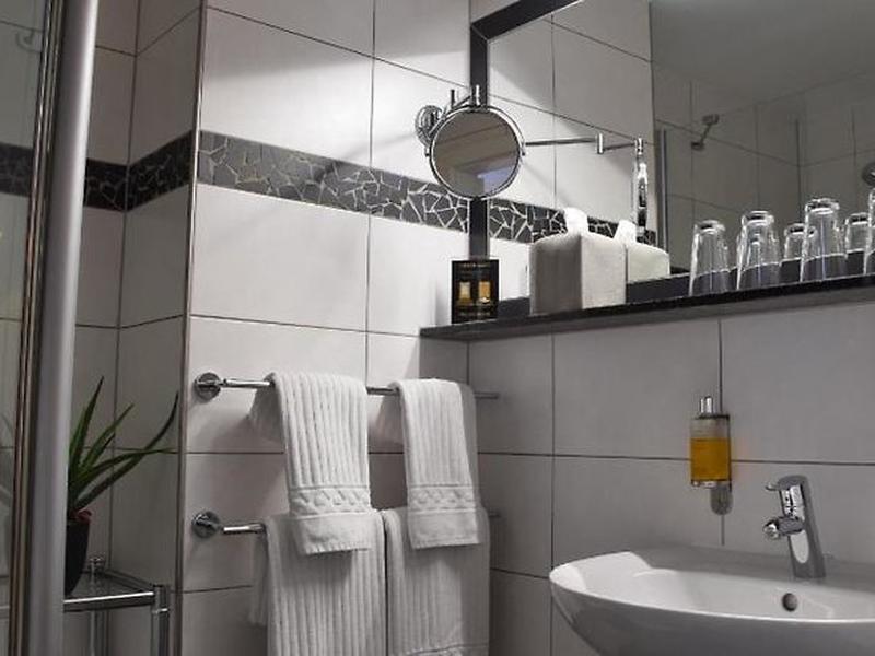 2459D5ED3D29225788702E7C9B3AC352