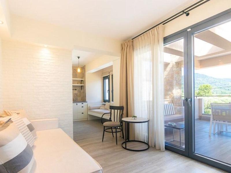 FDDF9FA41ED05366284A2C11688956B6