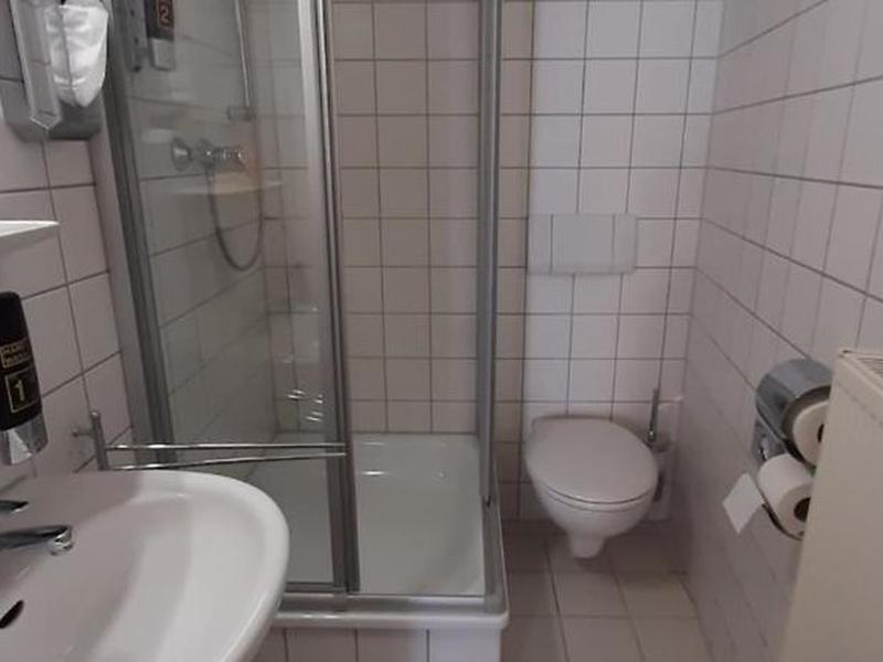 2A261D93FC37586F9ED12758D257AEE3