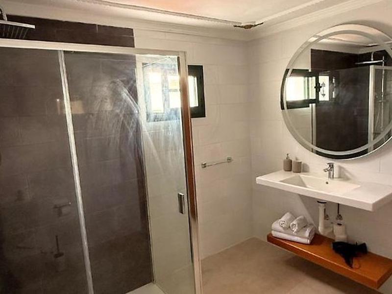 57FC082CE216F2D5F5B8475B5DD21862