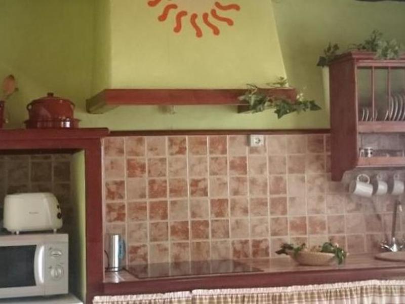 AB532F20E71D6EA328FB077800859DEE