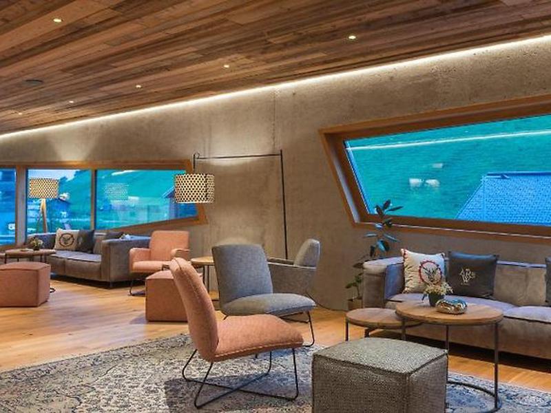 D36E01C1E11982D2FBA1C82FC7033852