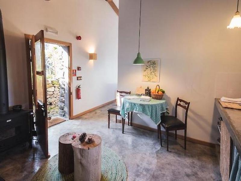 468E2A6630C7575B396F8F5A335D34D4