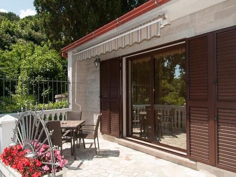 366286718085B050505A5CCCDA9D105E