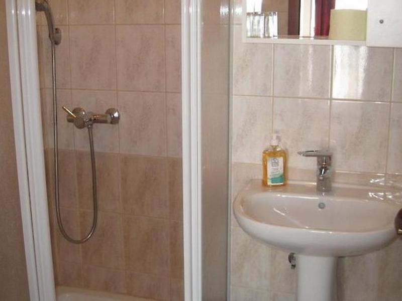 04E7357C4F03F8BDB540C54DFEB65336