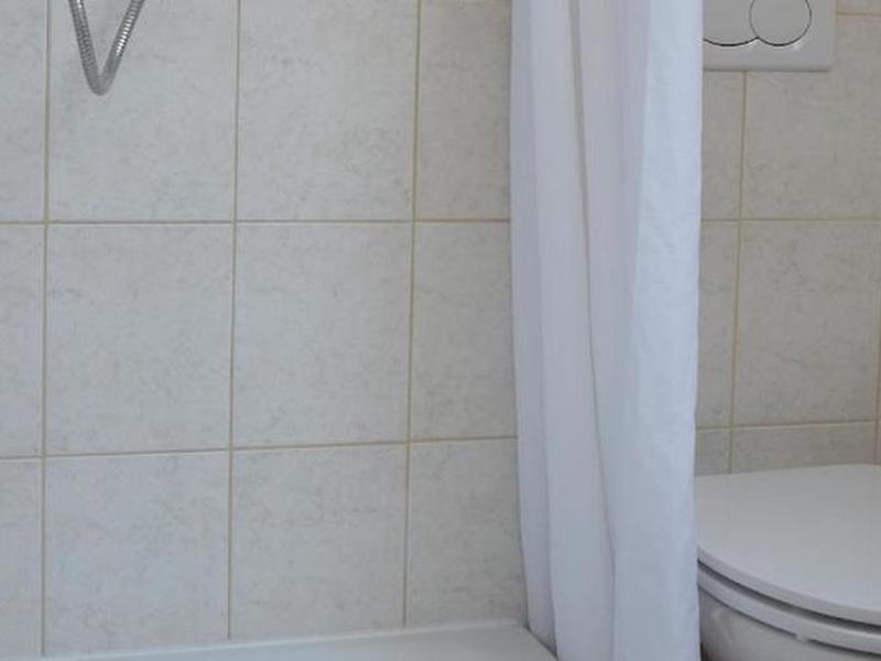 87B3415FBA7F3A859189FA4C4F08F62D