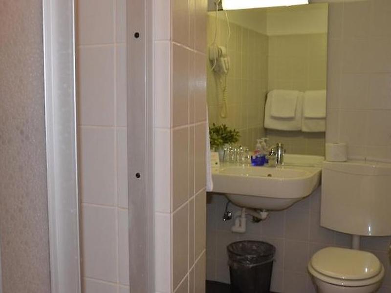 F8265B77DA82C3CCE5D343244AFE4CB4