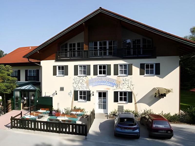 B3F2693DB959186FF6472E10F66CDA88