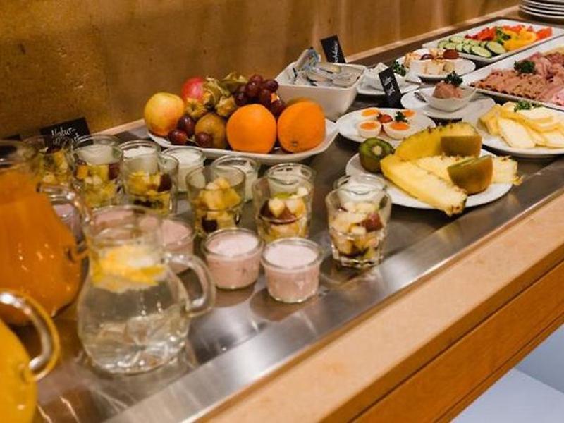 7275995D6E570B492E2338DBC8A1F37B