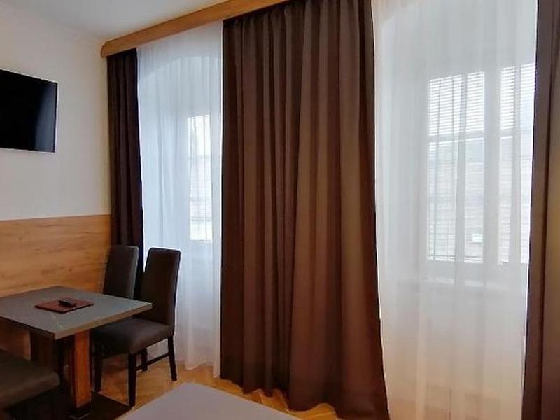 42ED538E4C87D7839A8AFA3871E999DC