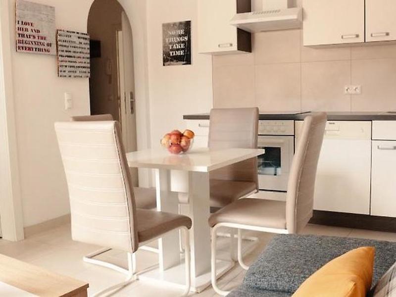 067F76C6AC874F64A943E83B3D9D493B