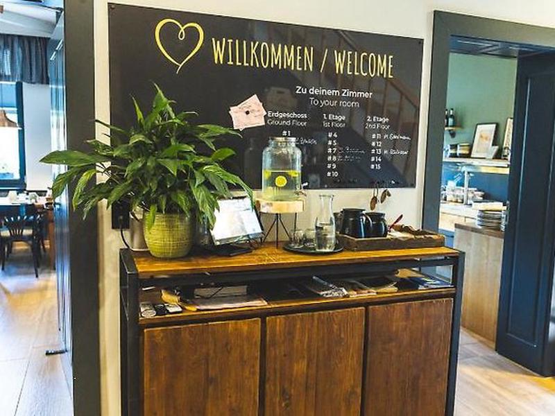 ABE674D80F9698BFAC56EEF84E986DF3