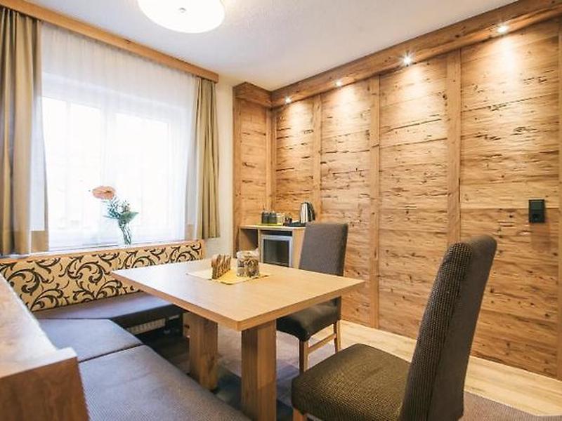 A98A2BB166790E135BFEC8648DE93D2C