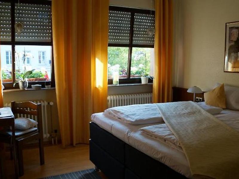 18B726D0643EAABF2F296D75DF94E10C