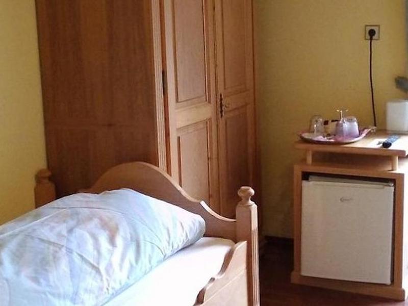 2D9A143A1E695F05D348593C23E8E3CE