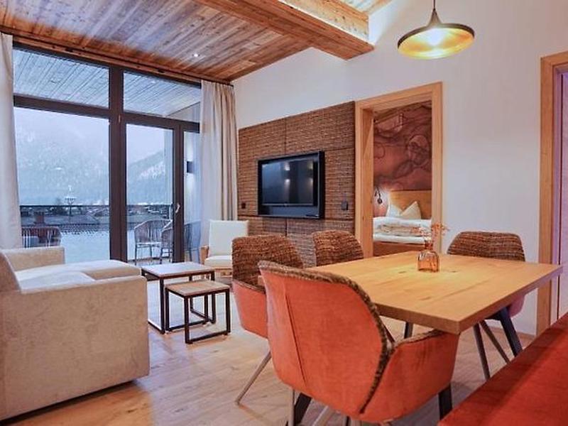 E93CE3FDEC435155BC6AB5C5259F74F5