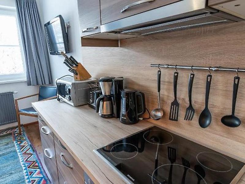 764665ACF19BD1E271F3741C46A96B77