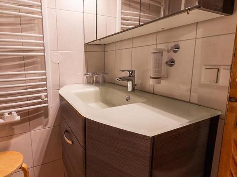 DEEE131A3958EA26E5C8623F8B29CC4E