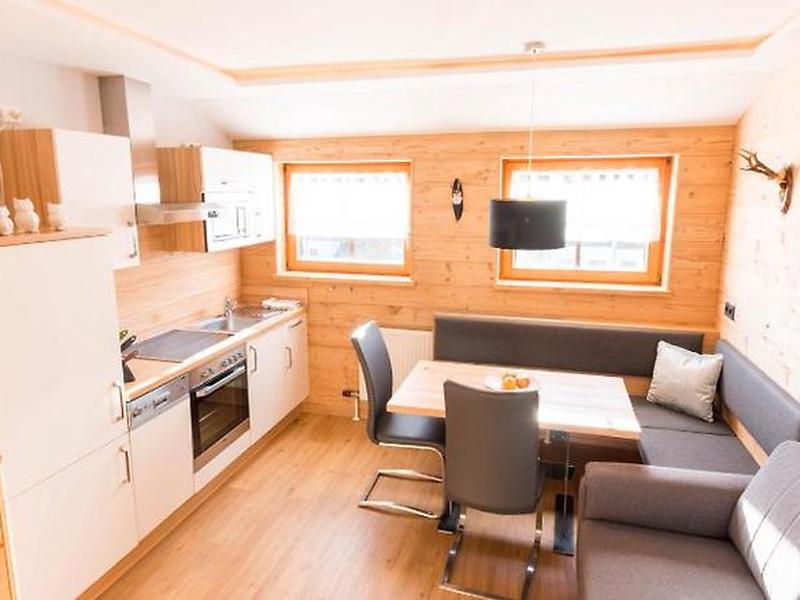 9D074B6BF51E8E2F0358110A41410235