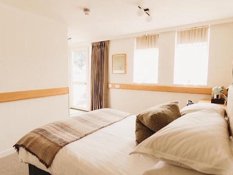 9AF82E4481D00CE803BE16F5618980D5